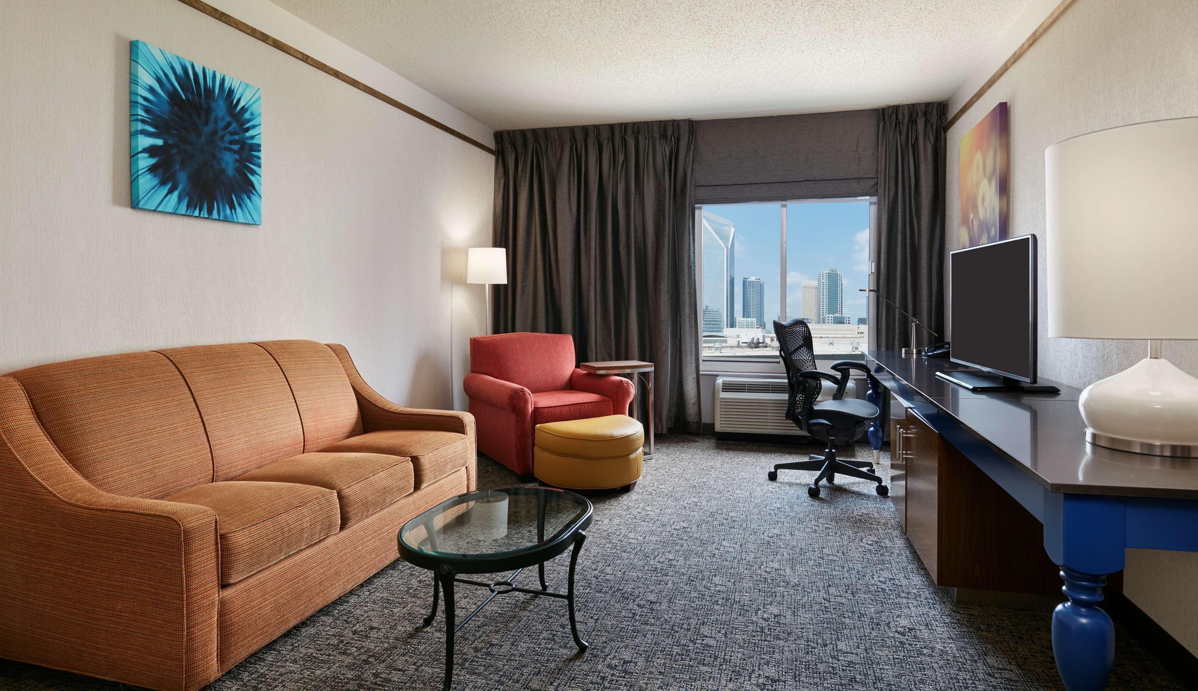 Hilton Garden Inn Charlotte Uptown Экстерьер фото