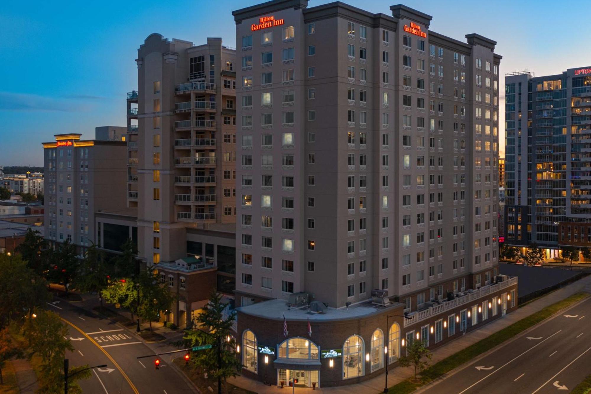 Hilton Garden Inn Charlotte Uptown Экстерьер фото